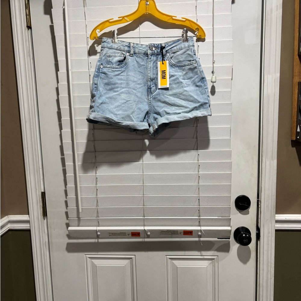 Mom Jean shorts